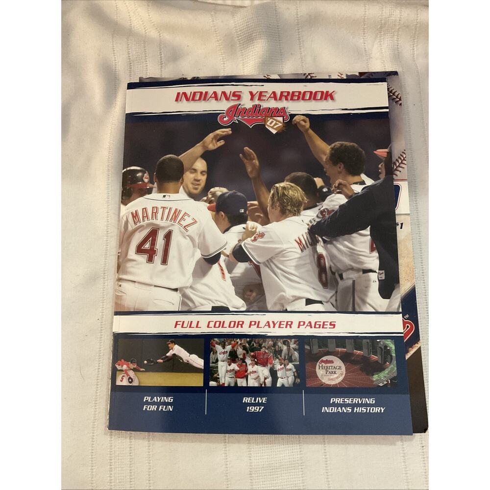 CLEVELAND INDIANS 2007 YEARBOOK BASEBALL